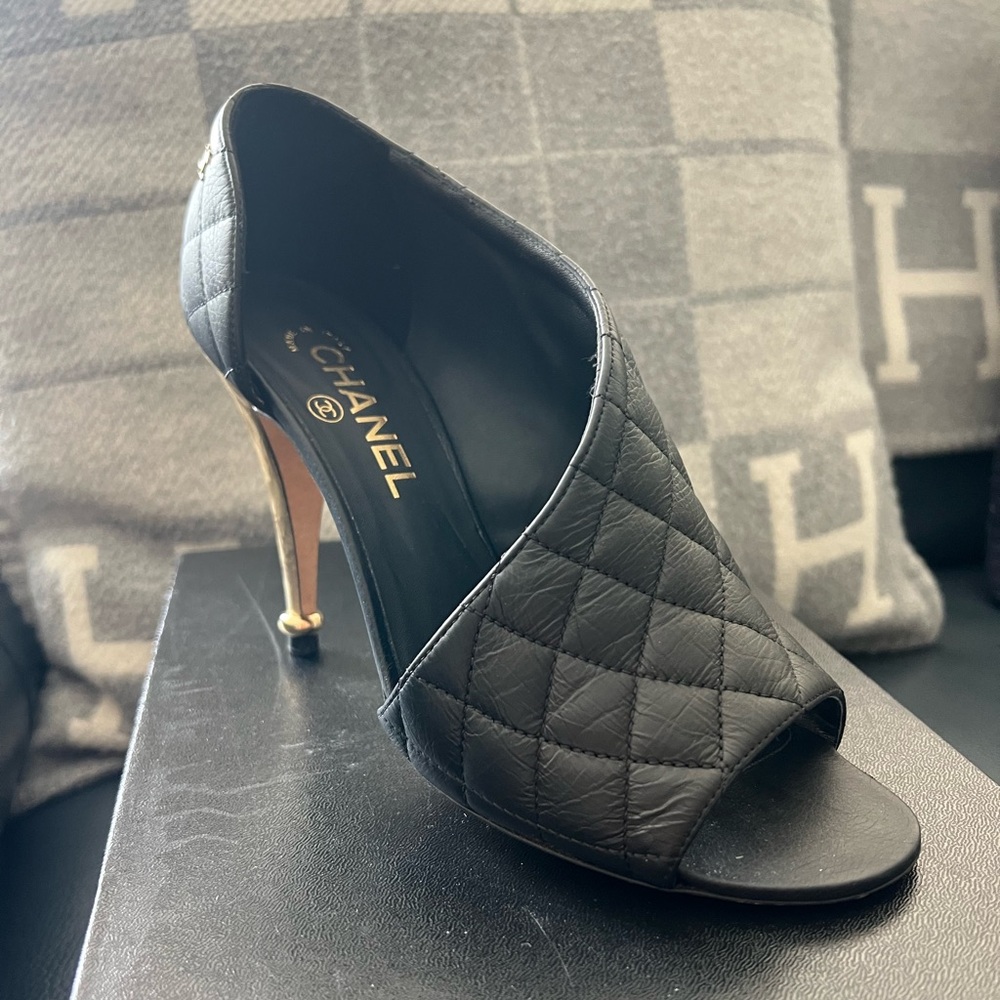 Chanel Logo Black Quilted Matelasse Leather Peep Toe Dorsay Gold High size 39